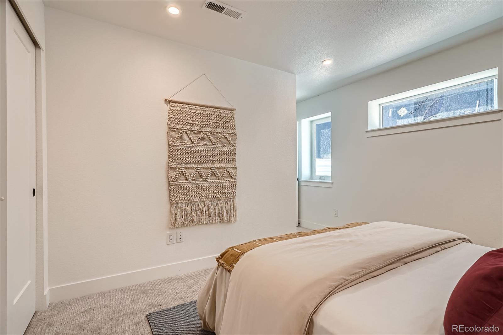 MLS Image #13 for 1121 s dahlia street,denver, Colorado