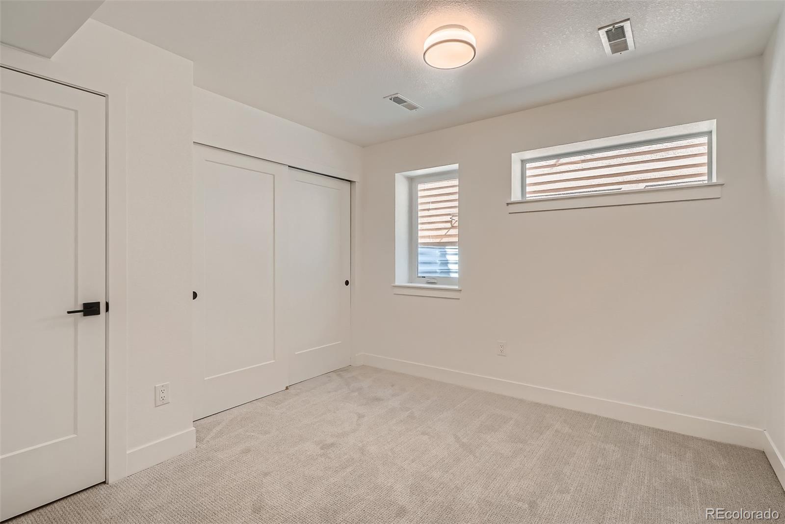 MLS Image #16 for 1121 s dahlia street,denver, Colorado