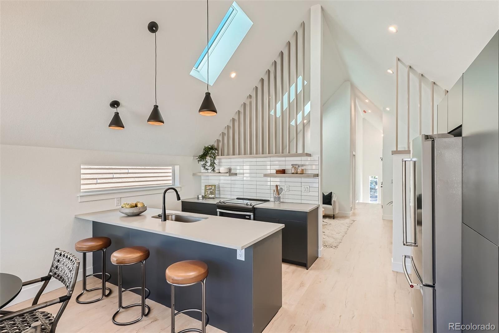 MLS Image #2 for 1121 s dahlia street,denver, Colorado