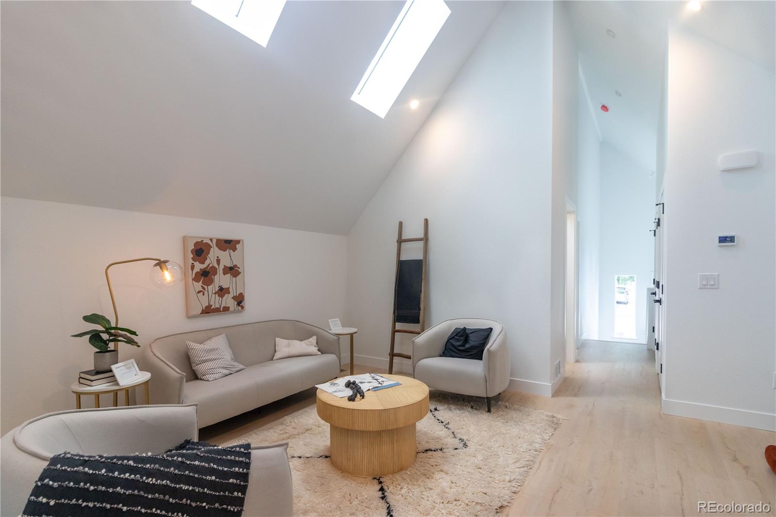 MLS Image #27 for 1121 s dahlia street,denver, Colorado