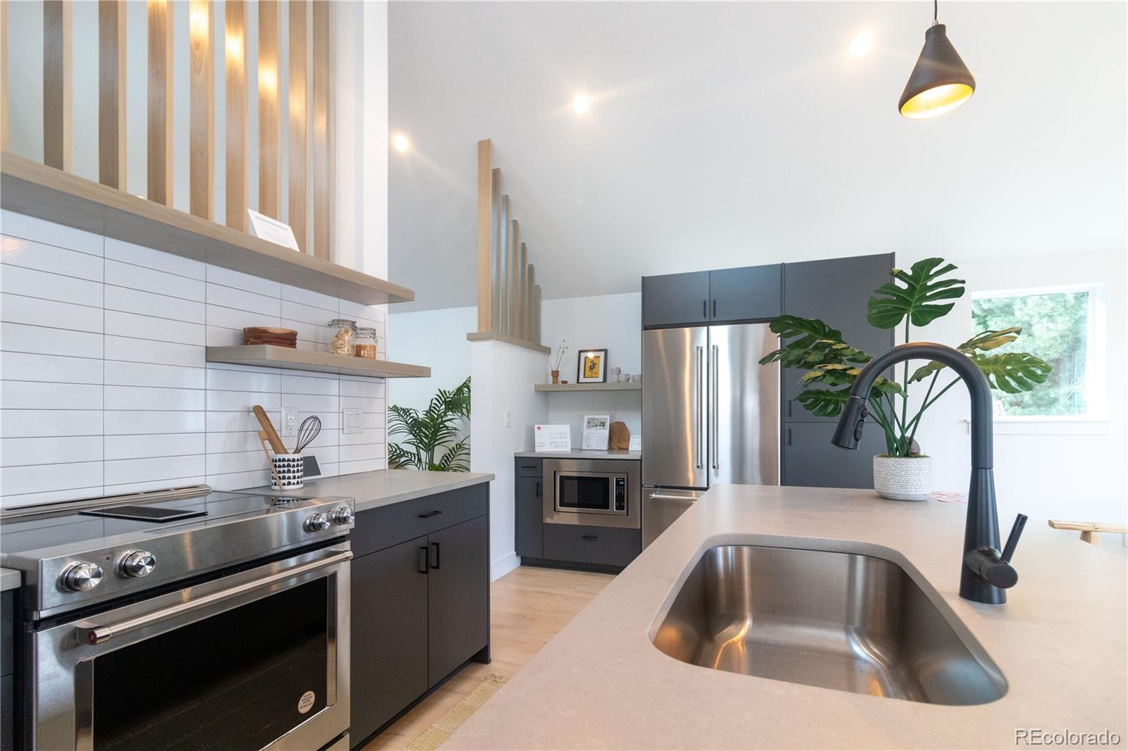 MLS Image #28 for 1121 s dahlia street,denver, Colorado