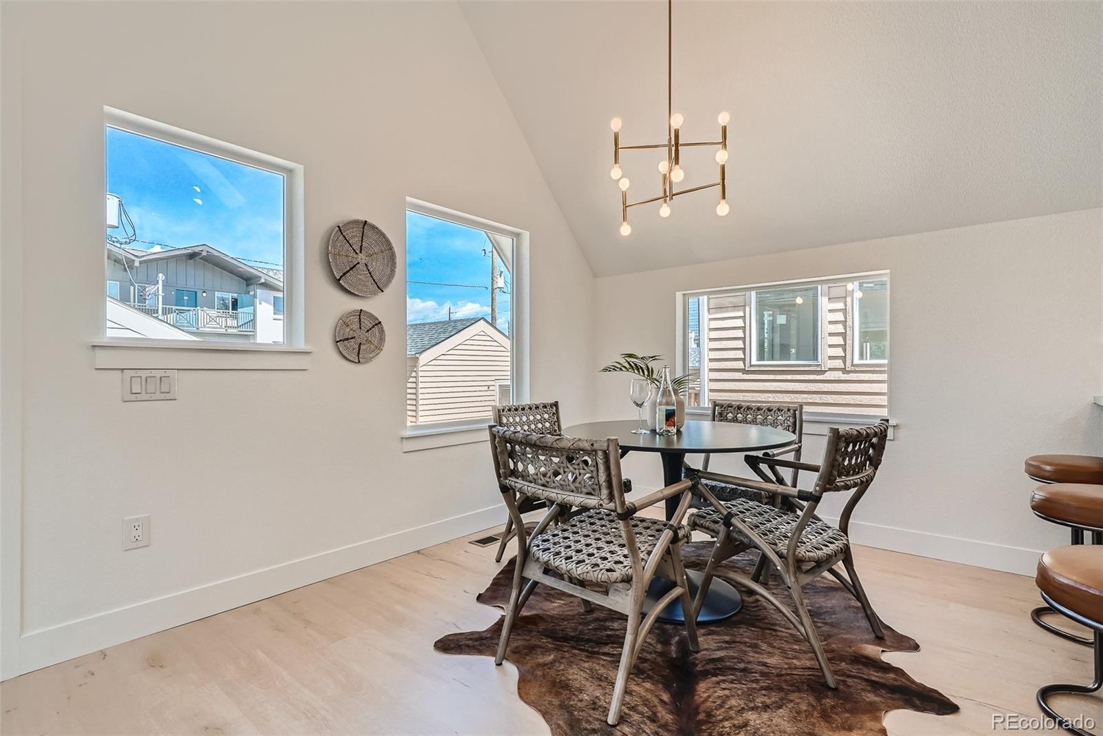 MLS Image #4 for 1121 s dahlia street,denver, Colorado