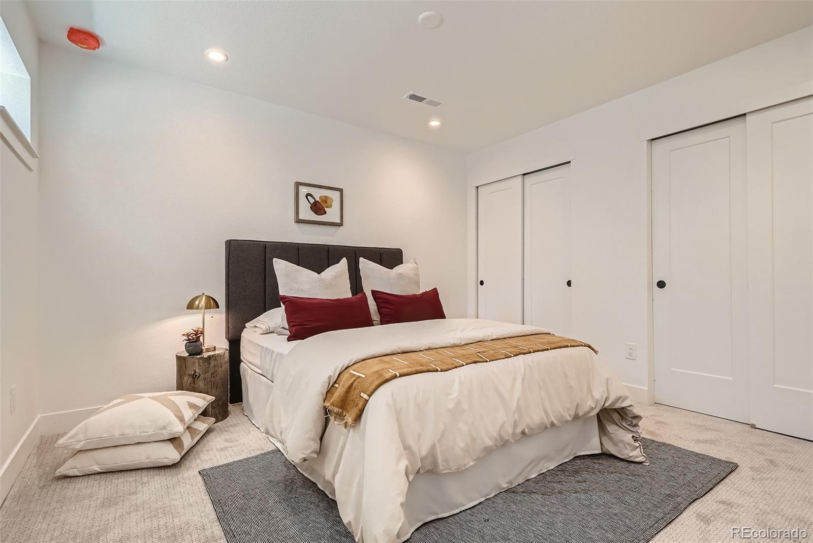 MLS Image #5 for 1121 s dahlia street,denver, Colorado