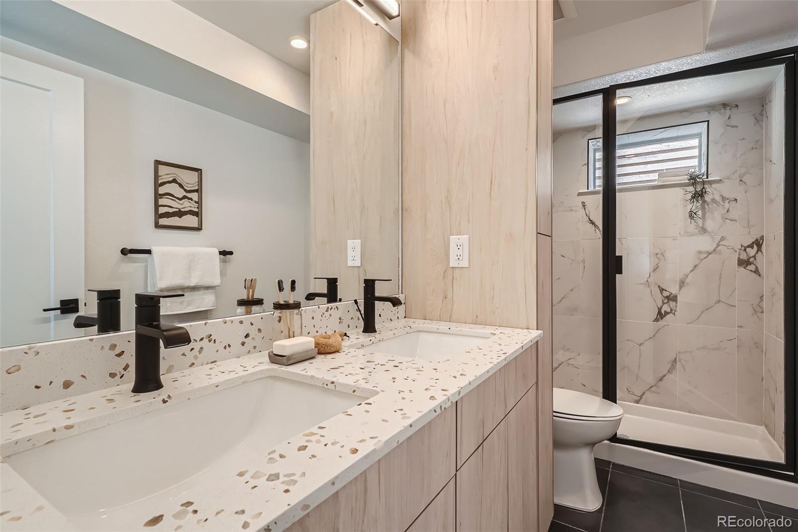 MLS Image #6 for 1121 s dahlia street,denver, Colorado