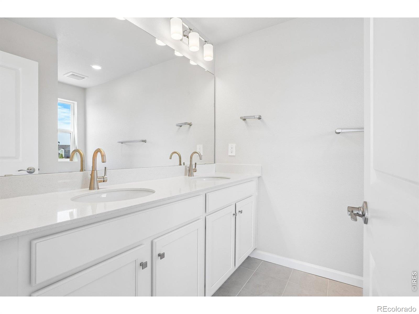 MLS Image #5 for 2326  bufflehead way,johnstown, Colorado