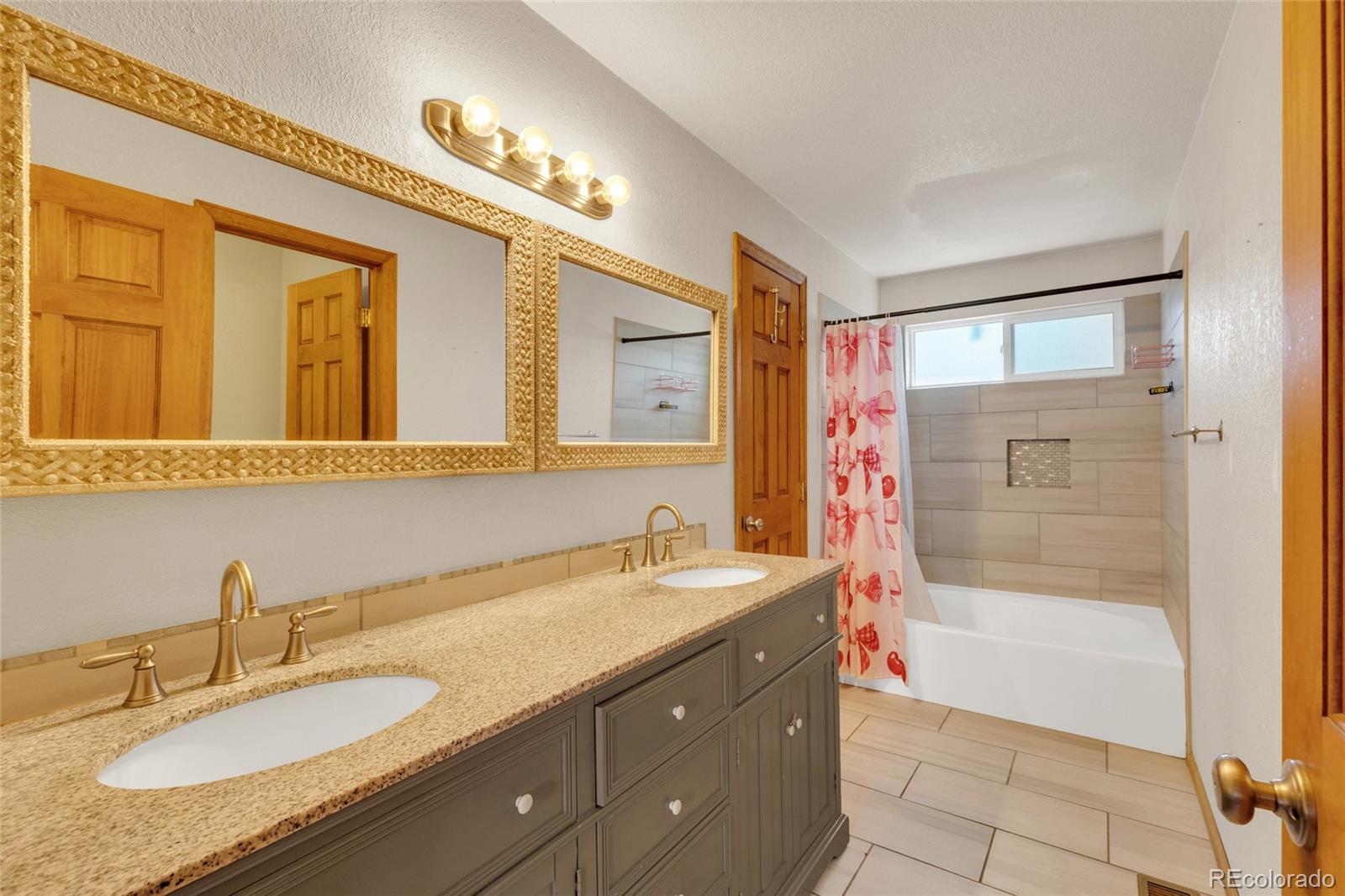 MLS Image #14 for 4480 n jebel street,denver, Colorado
