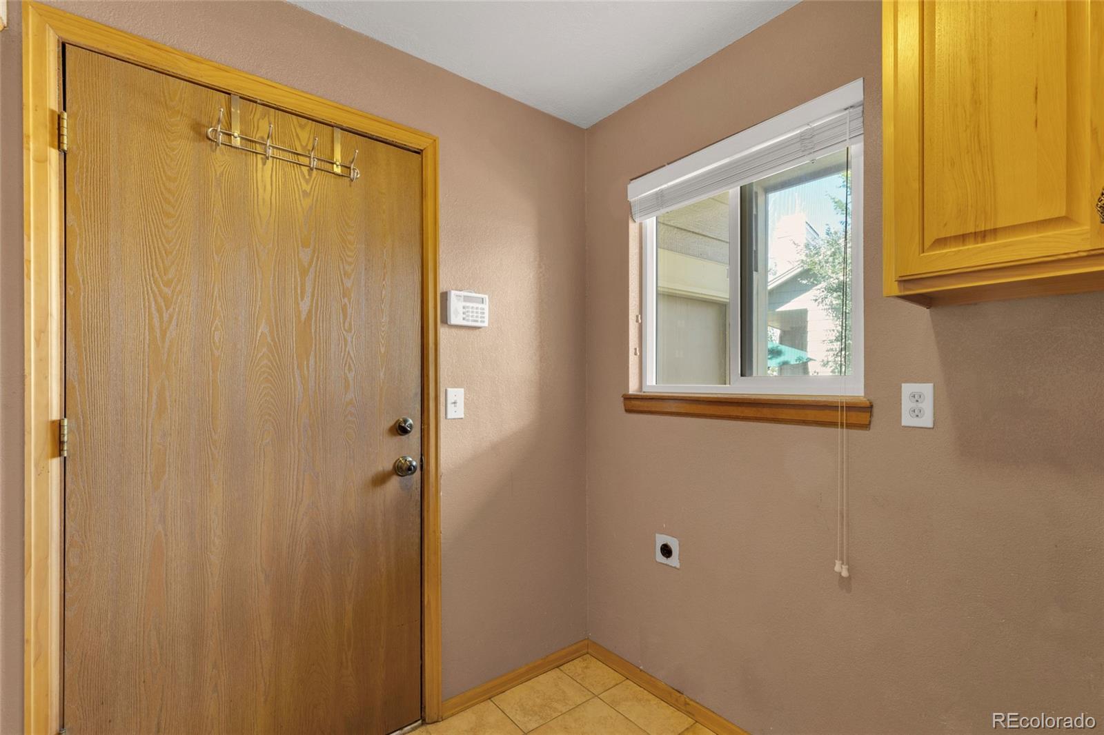 MLS Image #7 for 4480 n jebel street,denver, Colorado