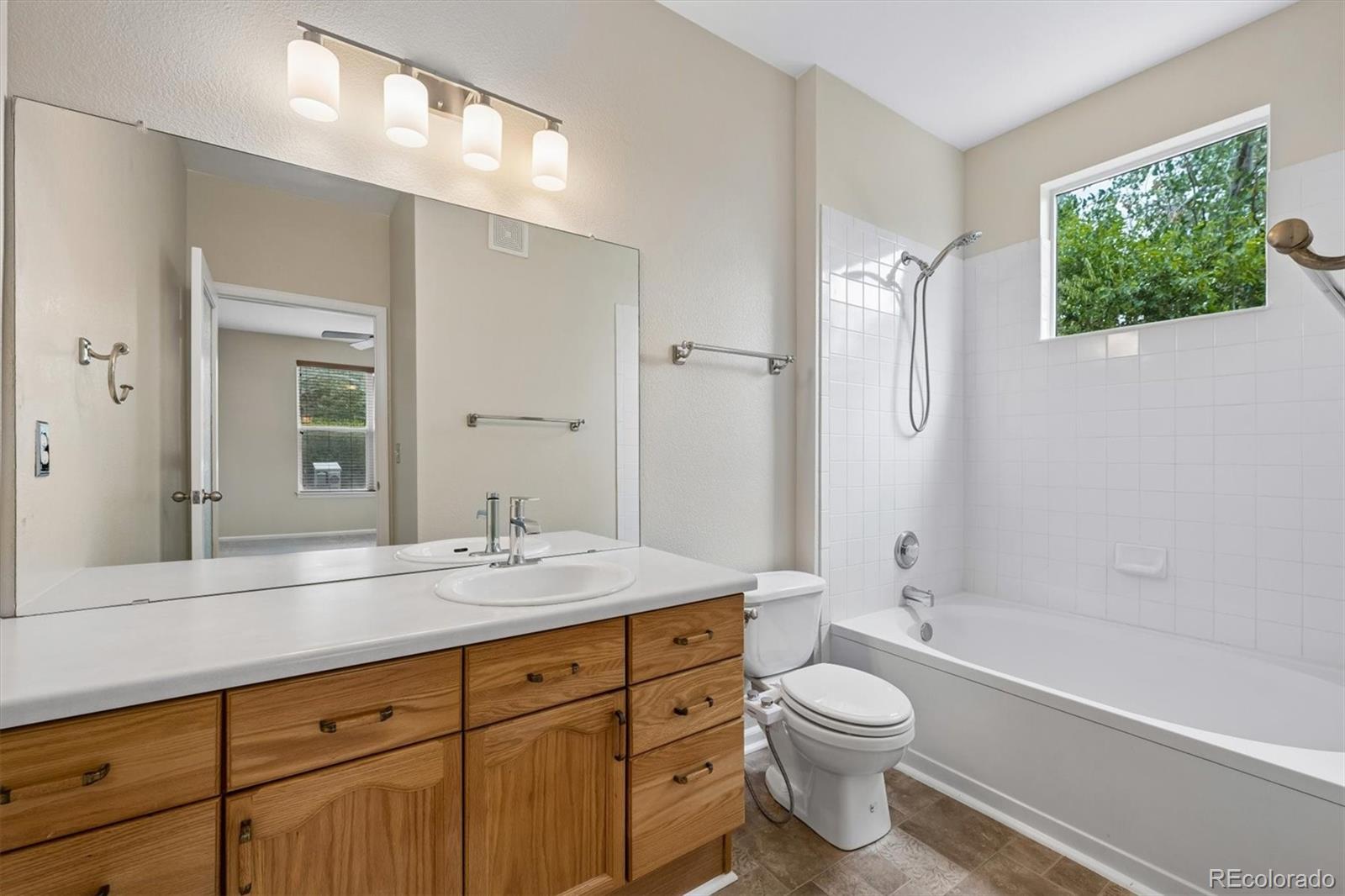 MLS Image #15 for 14333 e 1st drive,aurora, Colorado