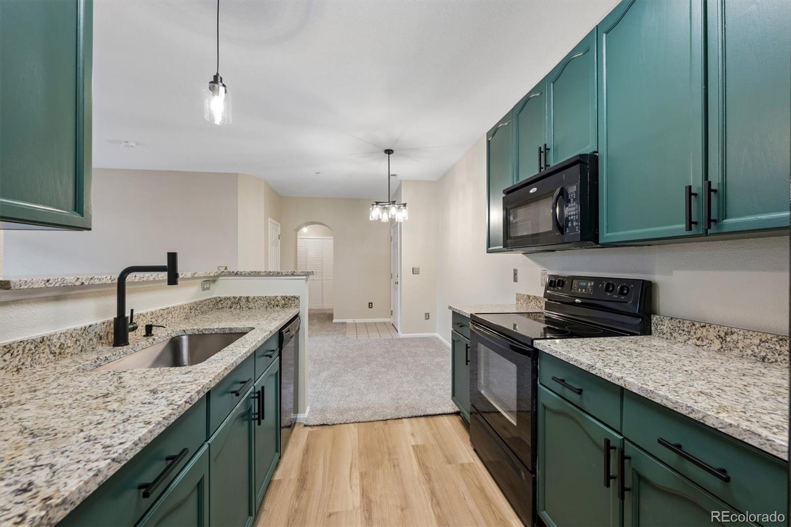 MLS Image #6 for 14333 e 1st drive,aurora, Colorado