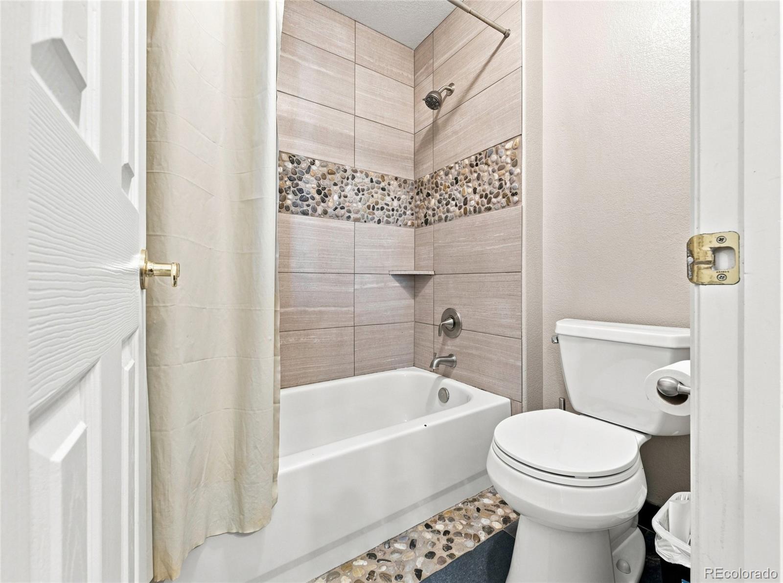 MLS Image #33 for 19580 e fair place,aurora, Colorado