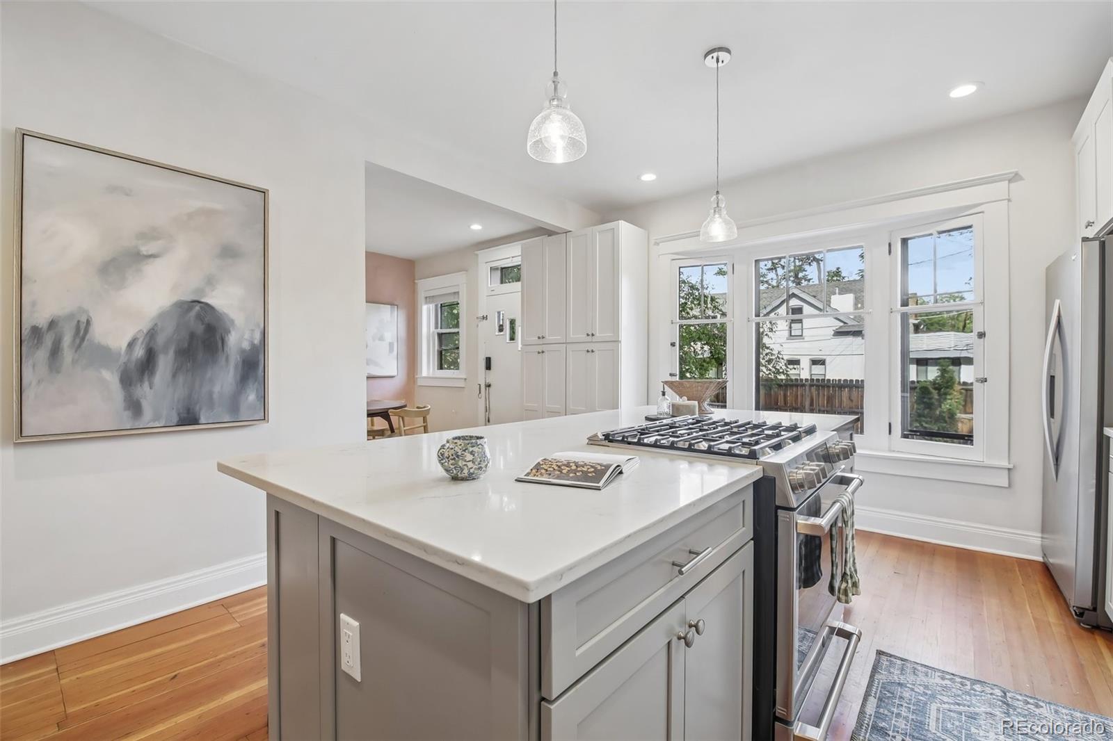 MLS Image #11 for 1766 n high street,denver, Colorado