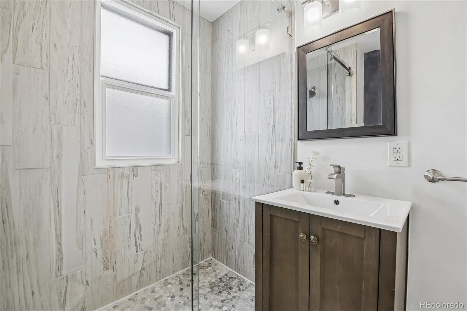 MLS Image #16 for 1766 n high street,denver, Colorado