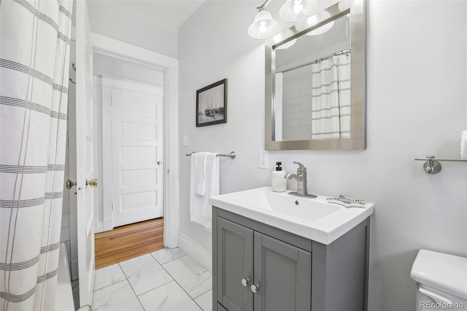 MLS Image #27 for 1766 n high street,denver, Colorado