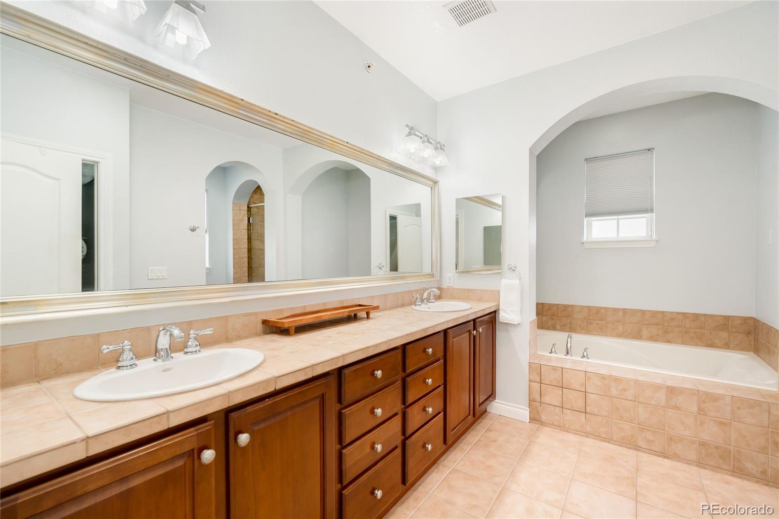MLS Image #23 for 9135 e 29th place ,denver, Colorado