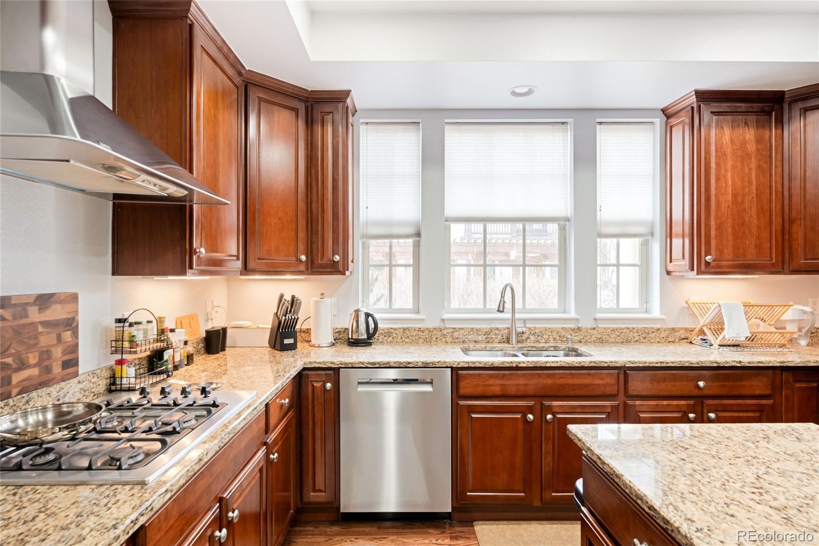 MLS Image #4 for 9135 e 29th place ,denver, Colorado