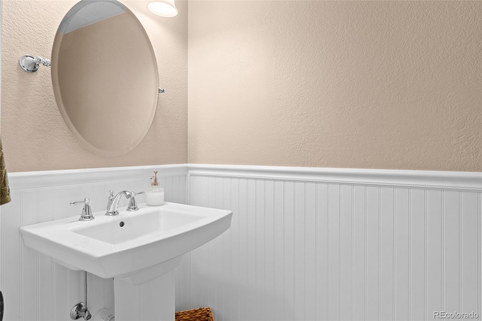 MLS Image #13 for 21544 e powers place,aurora, Colorado