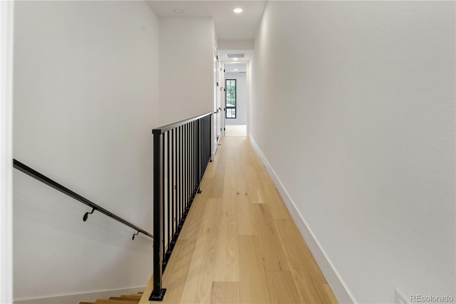 MLS Image #20 for 822  dahlia street,denver, Colorado