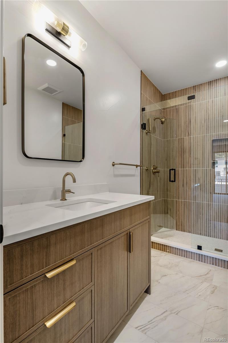 MLS Image #36 for 822  dahlia street,denver, Colorado