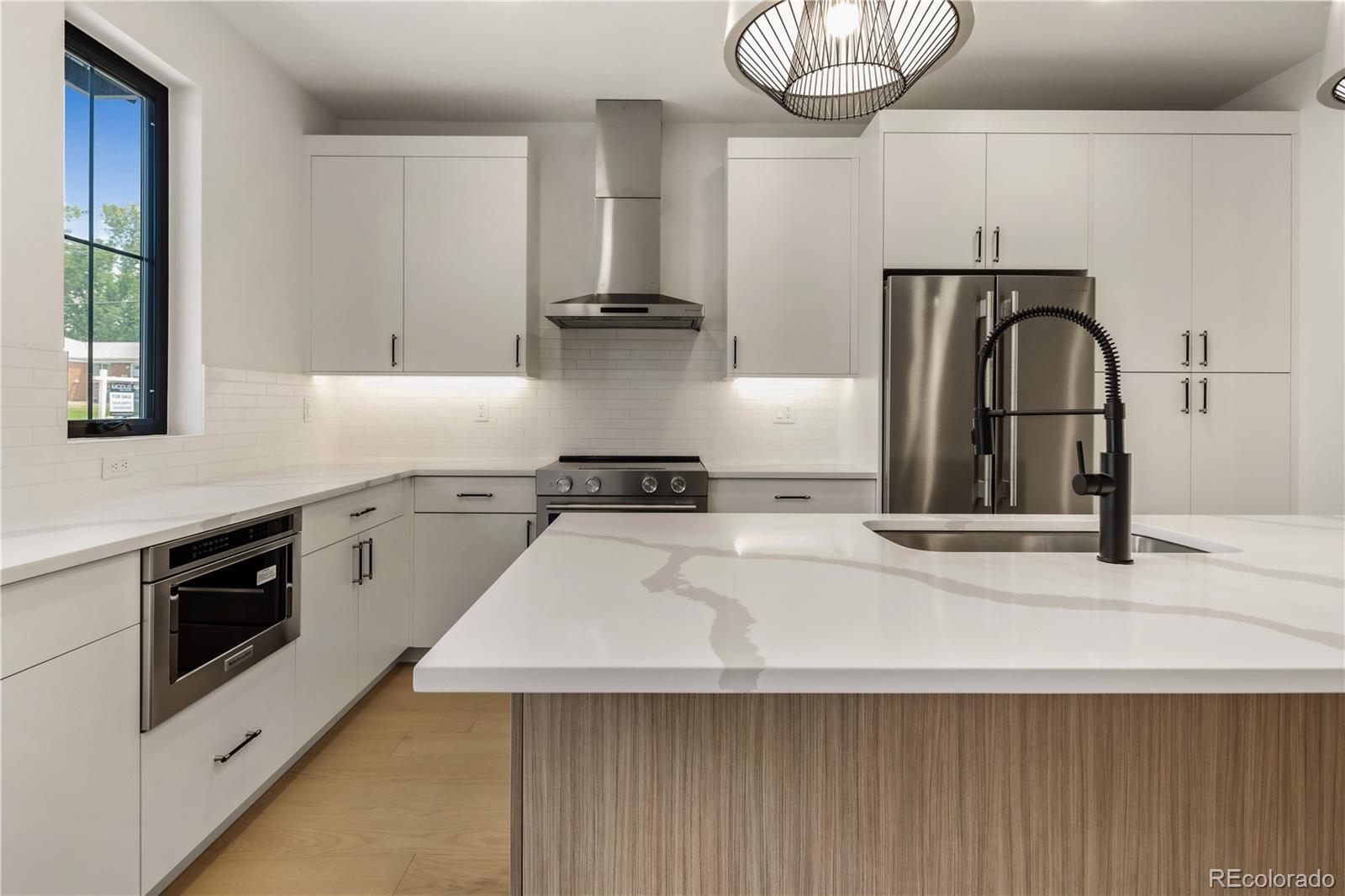 MLS Image #39 for 822  dahlia street,denver, Colorado