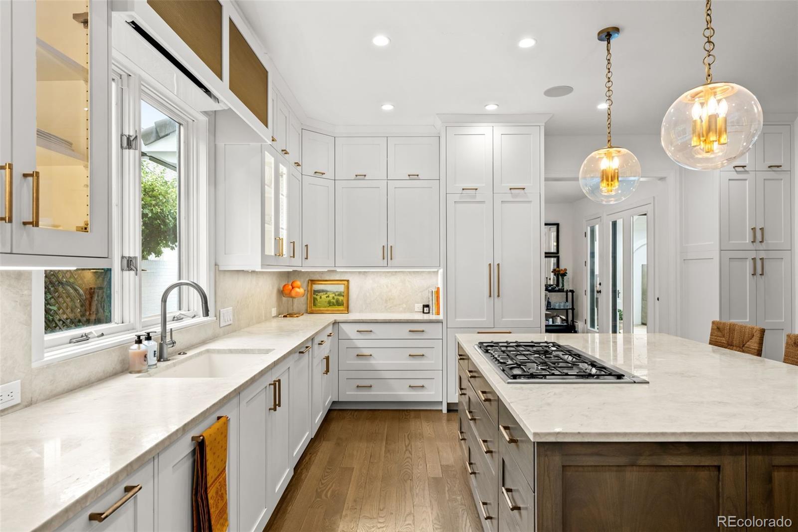 MLS Image #10 for 424  clayton street,denver, Colorado