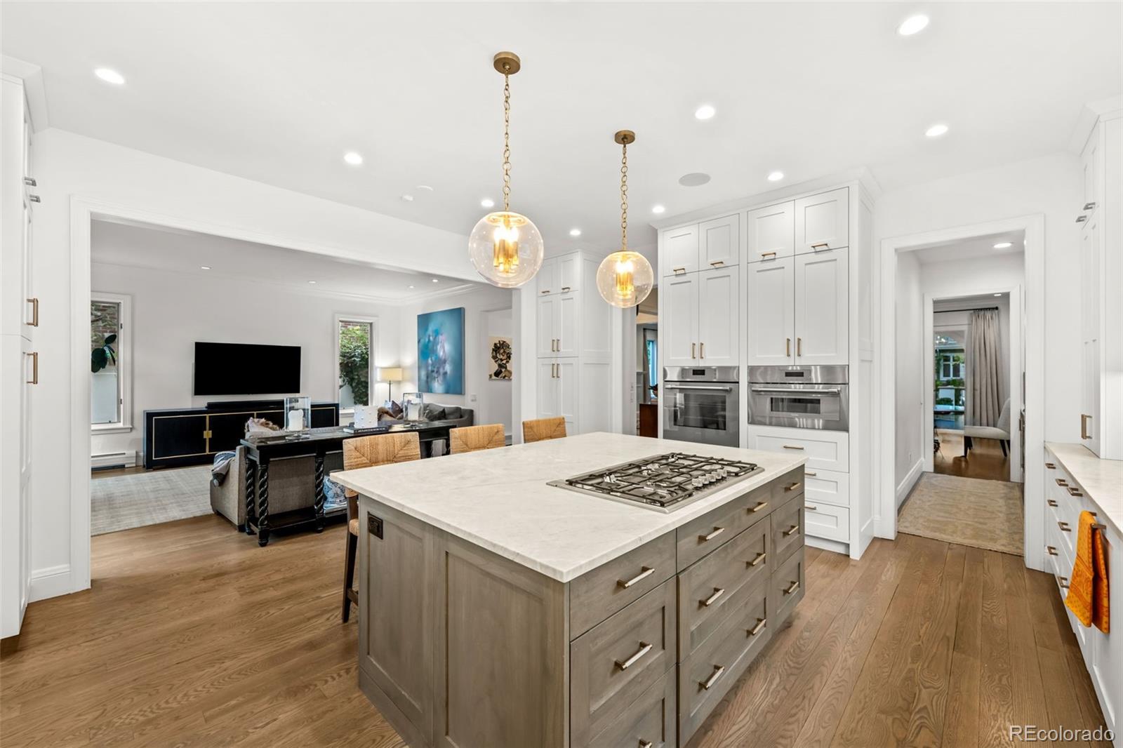 MLS Image #12 for 424  clayton street,denver, Colorado