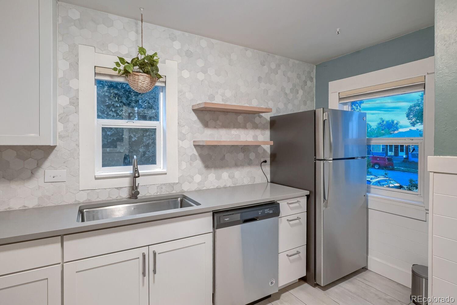 MLS Image #11 for 3590 s bannock street,englewood, Colorado
