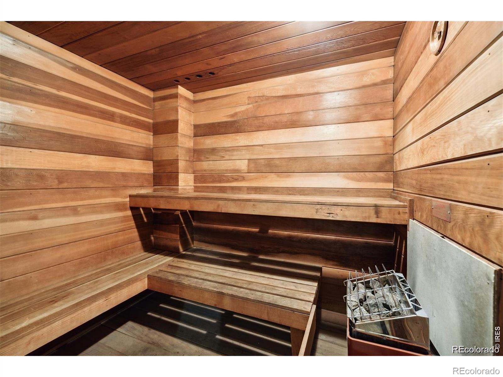 MLS Image #14 for 909 n logan street a,denver, Colorado