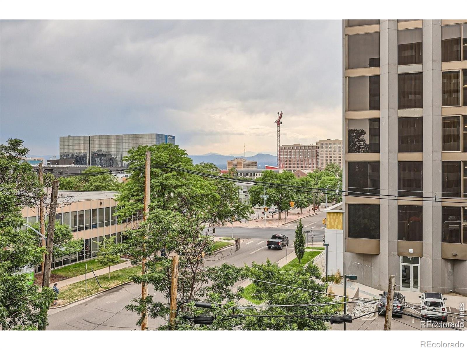MLS Image #18 for 909 n logan street a,denver, Colorado