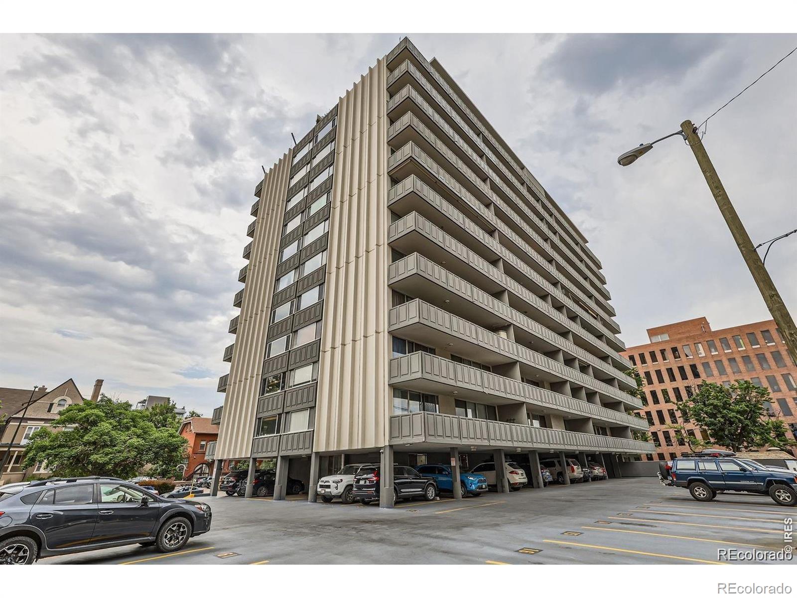 MLS Image #19 for 909 n logan street a,denver, Colorado