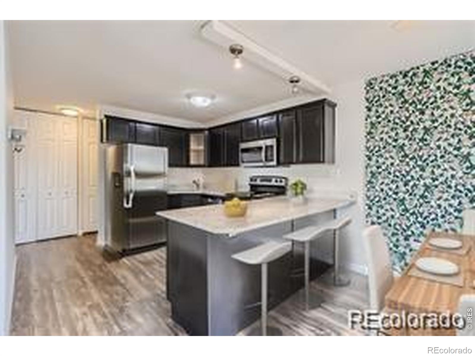 MLS Image #3 for 909 n logan street a,denver, Colorado