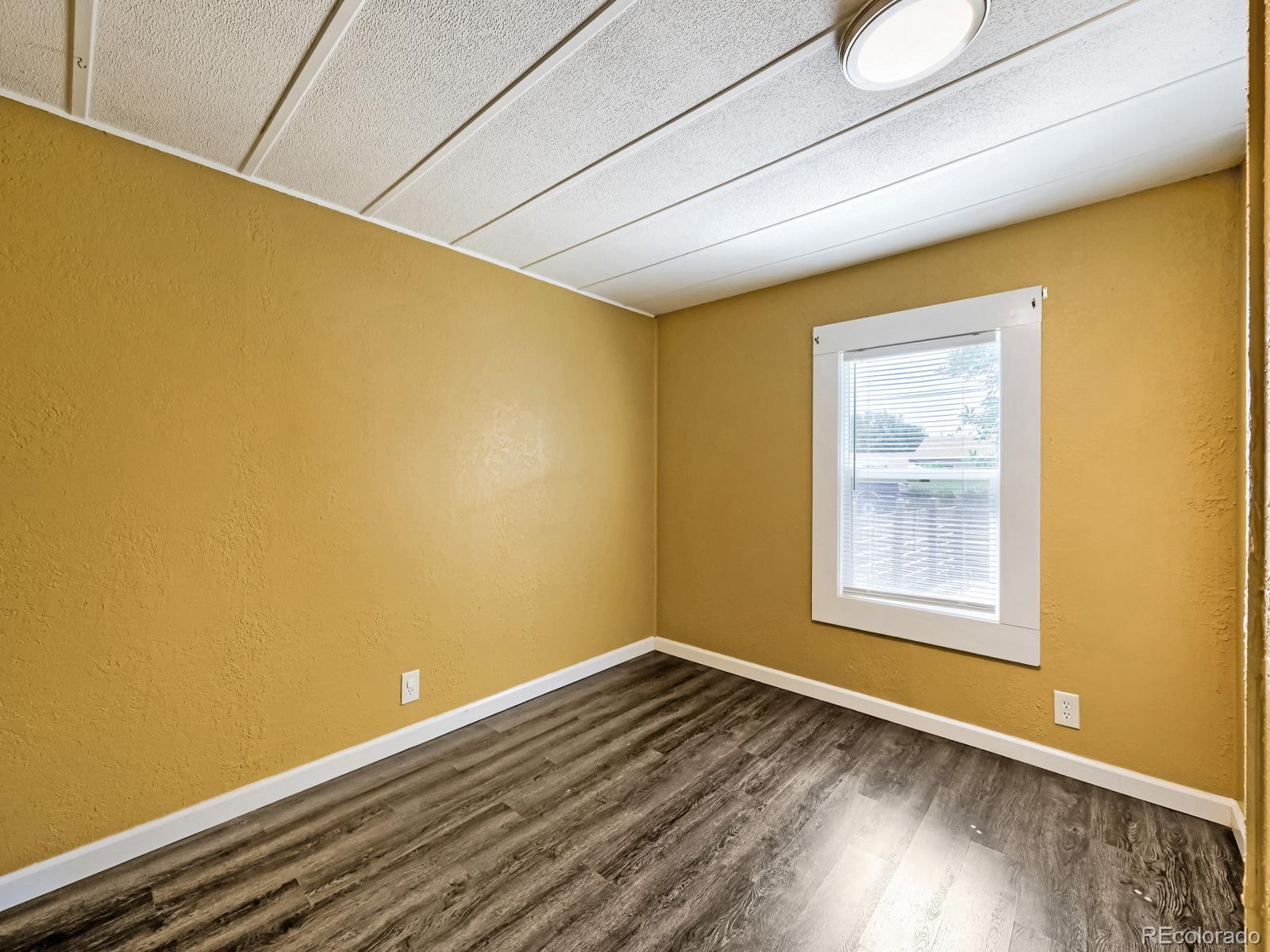 MLS Image #18 for 3090 w 55th place,denver, Colorado