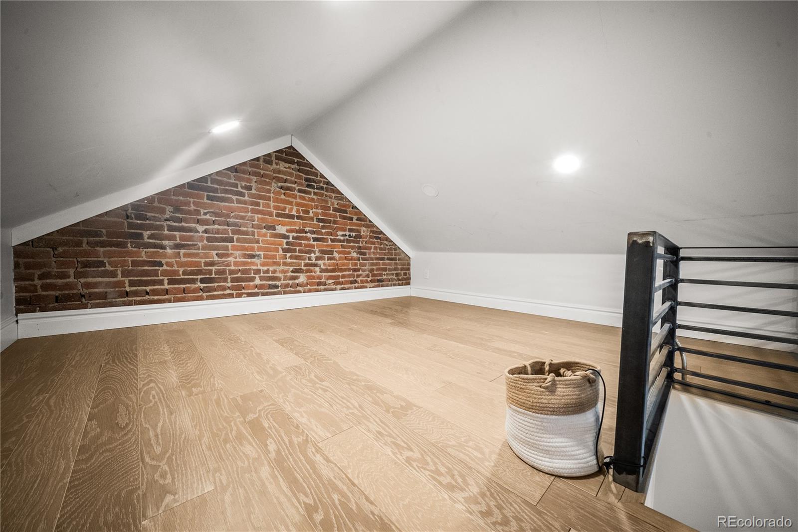 MLS Image #14 for 2239 n clarkson street,denver, Colorado