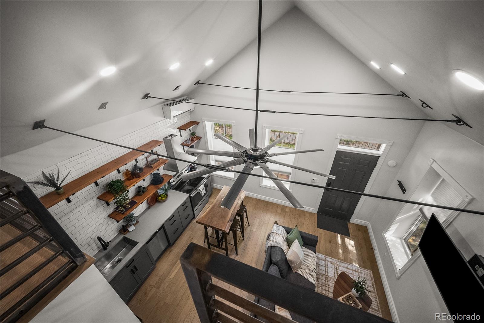 MLS Image #16 for 2239 n clarkson street,denver, Colorado