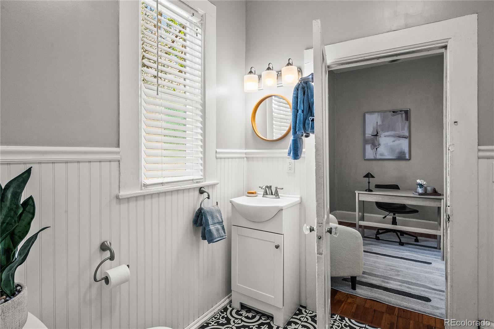 MLS Image #29 for 2239 n clarkson street,denver, Colorado