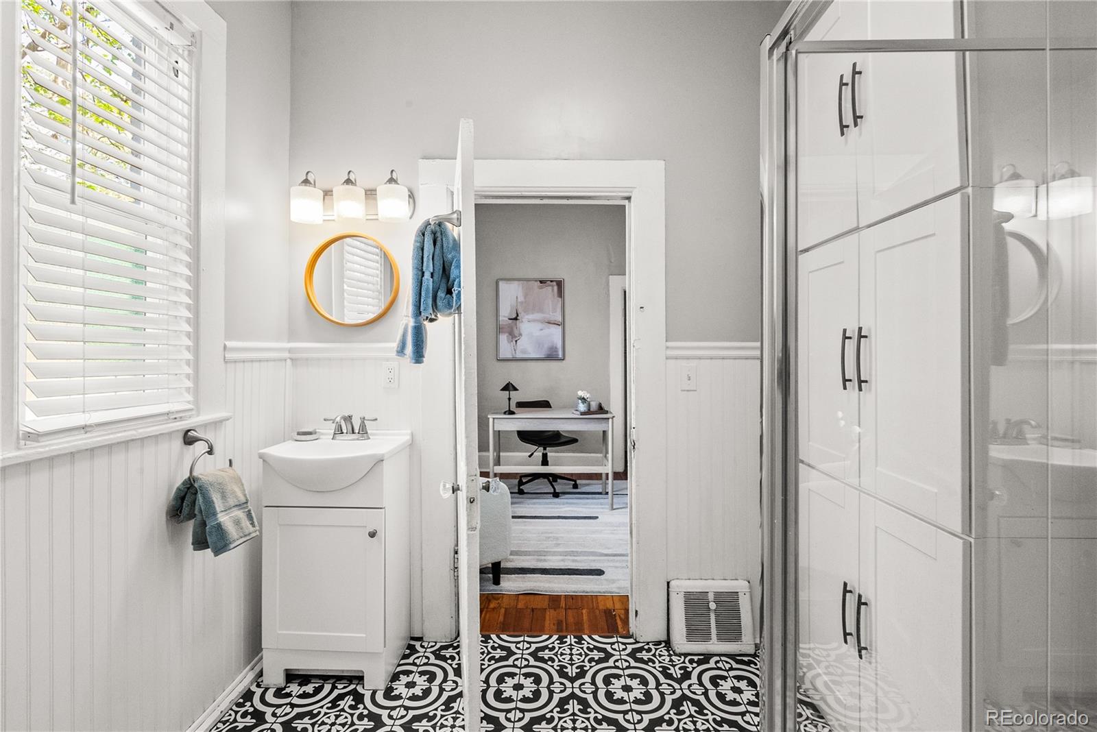 MLS Image #30 for 2239 n clarkson street,denver, Colorado