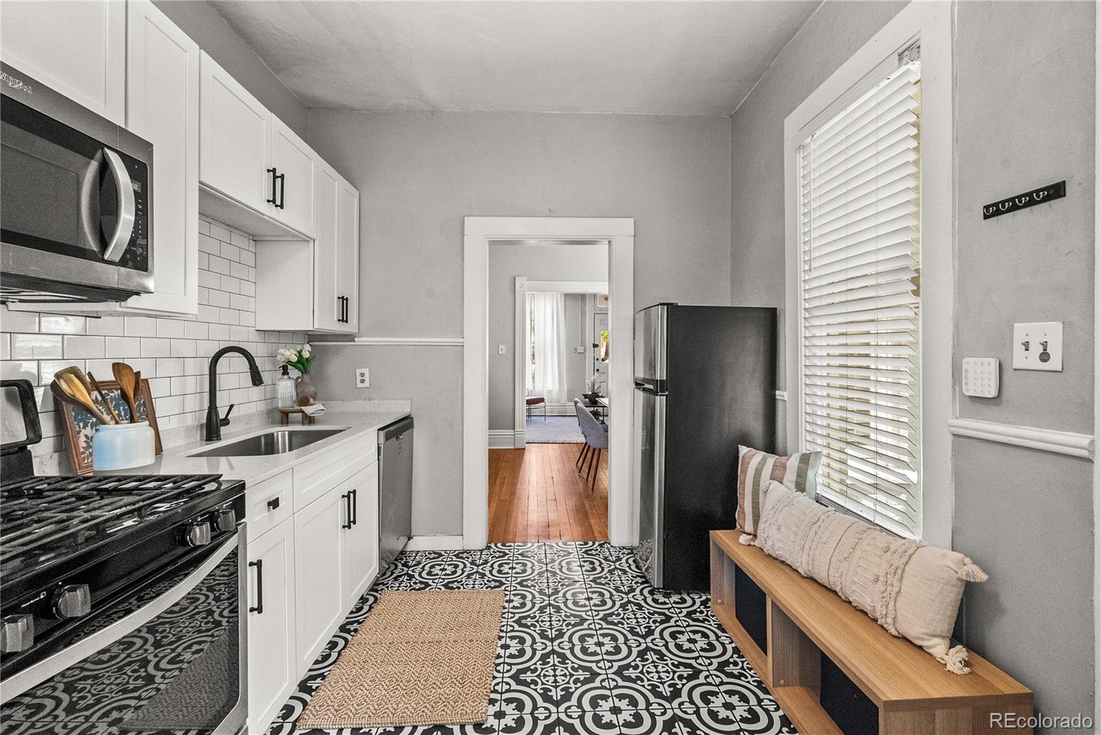 MLS Image #34 for 2239 n clarkson street,denver, Colorado