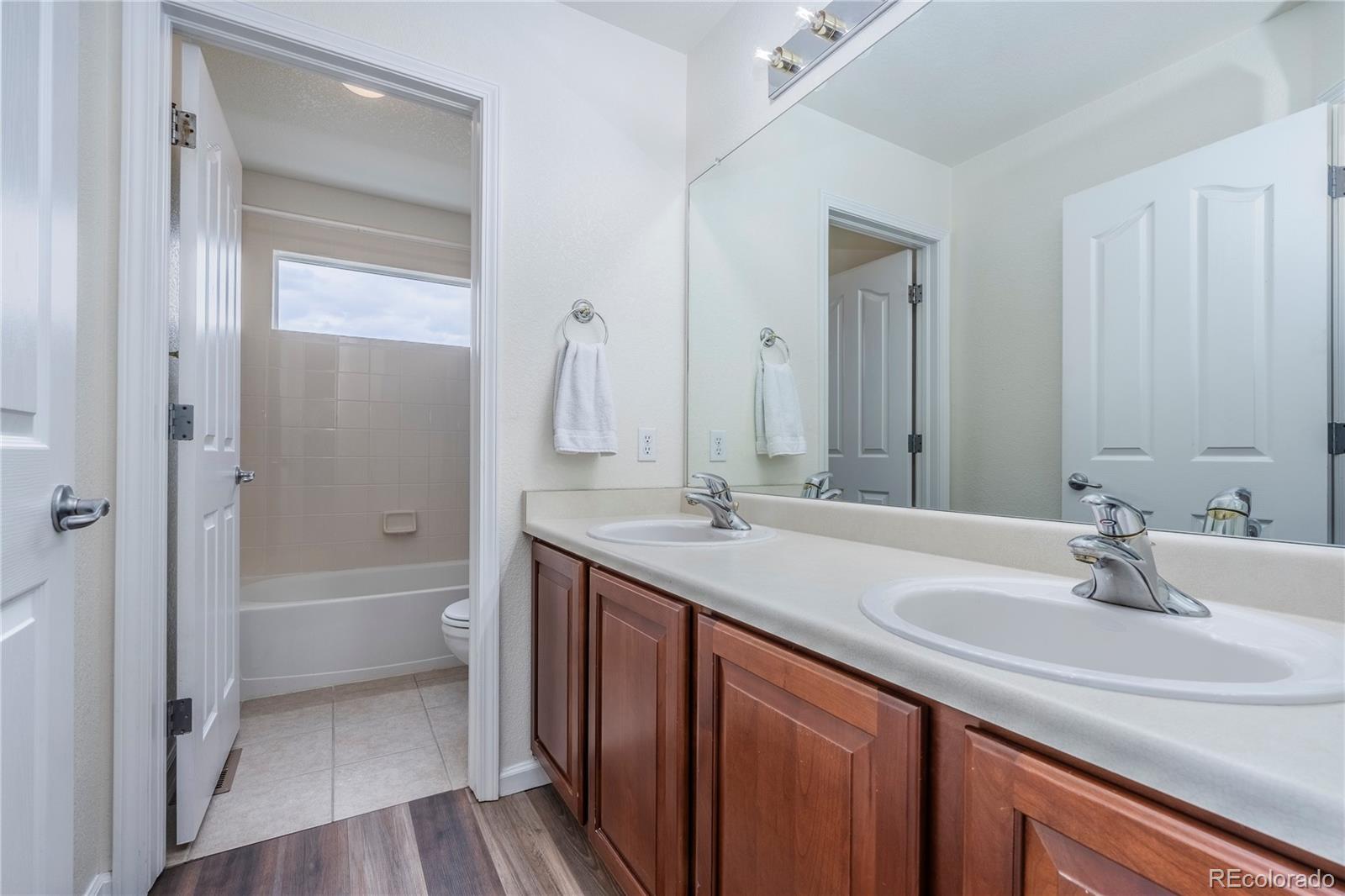 MLS Image #21 for 7116 s flat rock court,aurora, Colorado