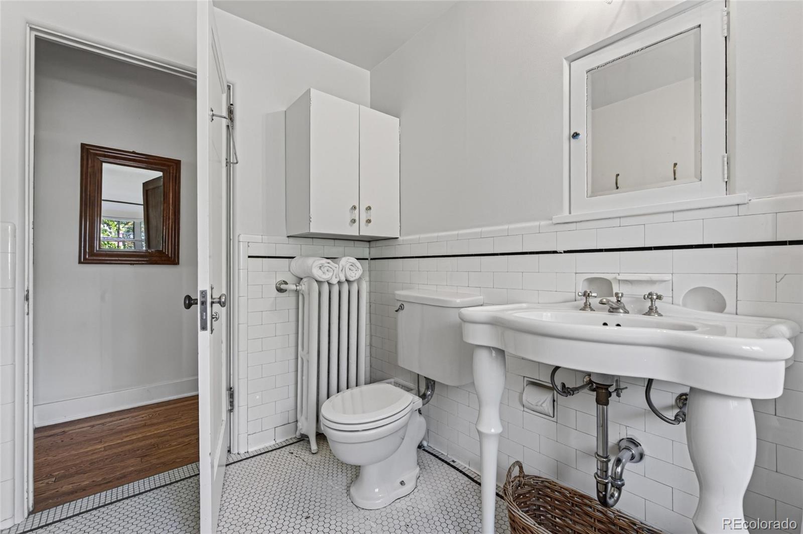MLS Image #28 for 1600  hudson street,denver, Colorado