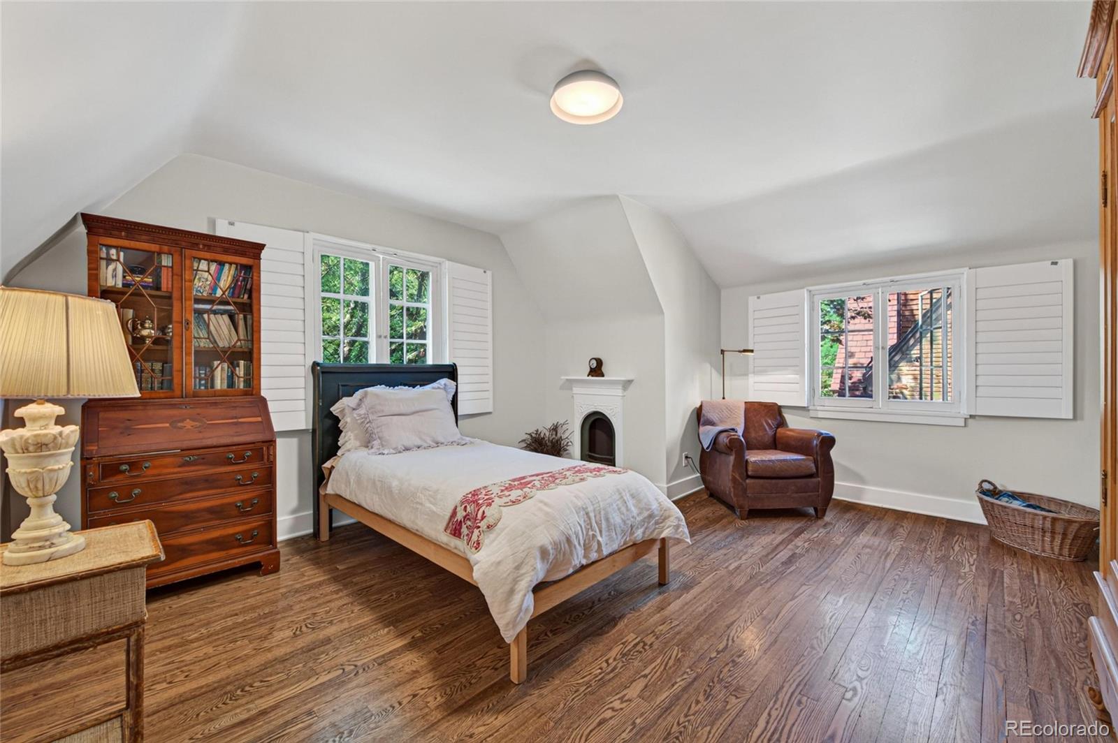 MLS Image #35 for 1600  hudson street,denver, Colorado