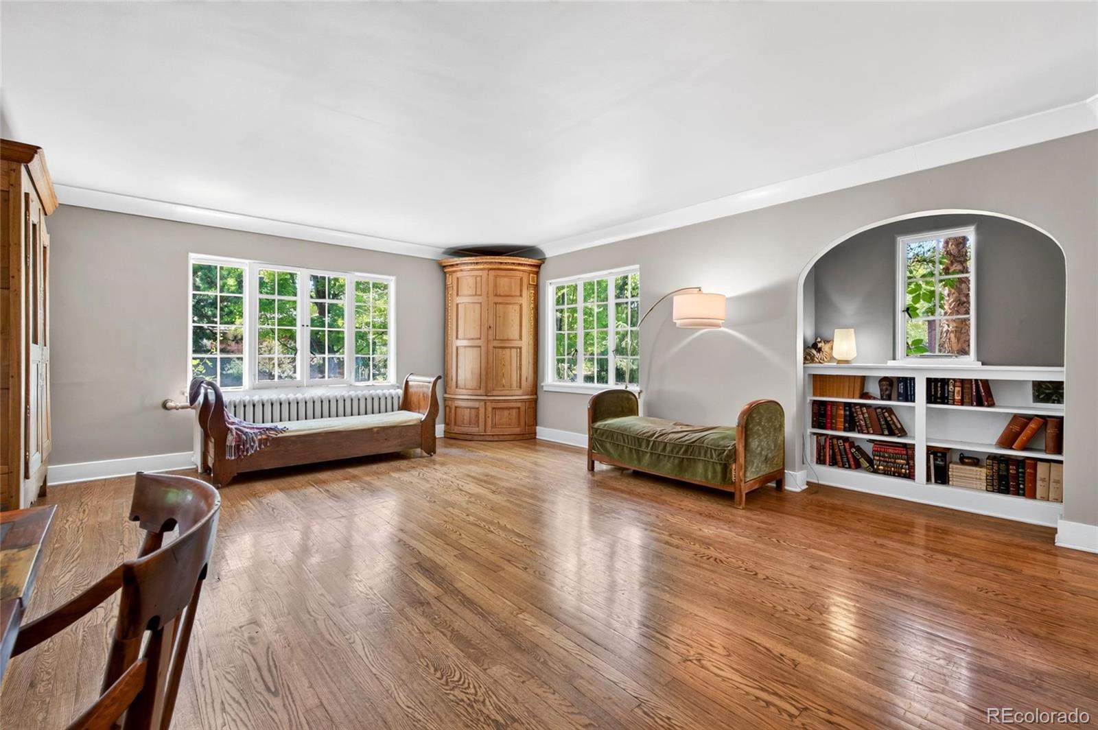 MLS Image #7 for 1600  hudson street,denver, Colorado