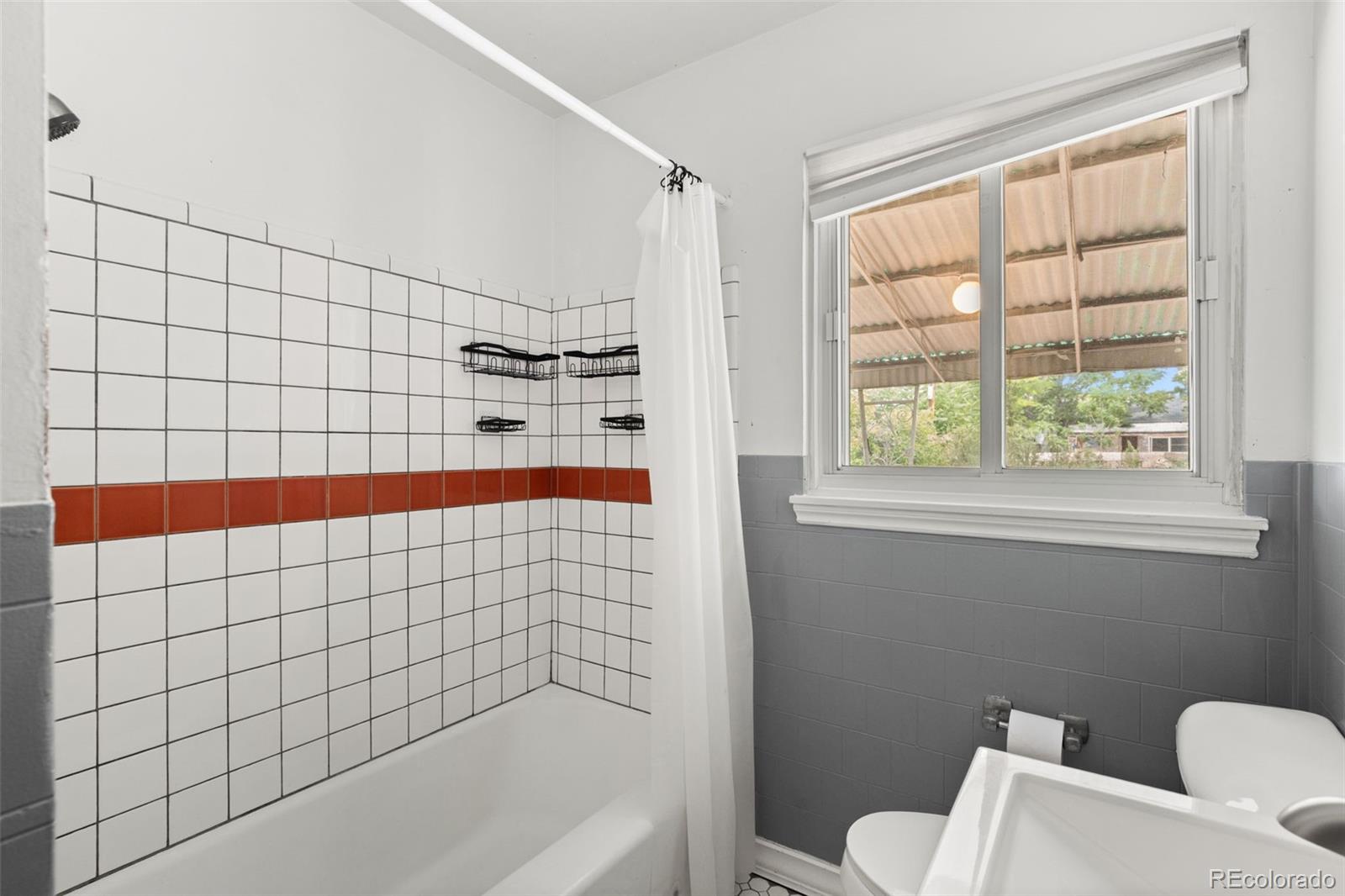MLS Image #11 for 2256  geneva street,aurora, Colorado