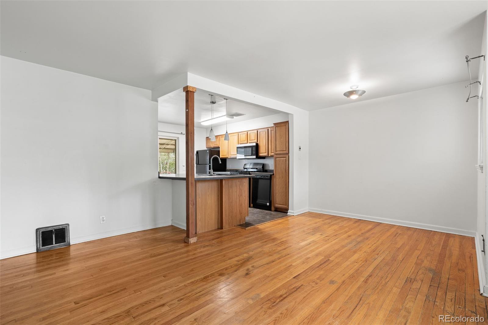 MLS Image #3 for 2256  geneva street,aurora, Colorado