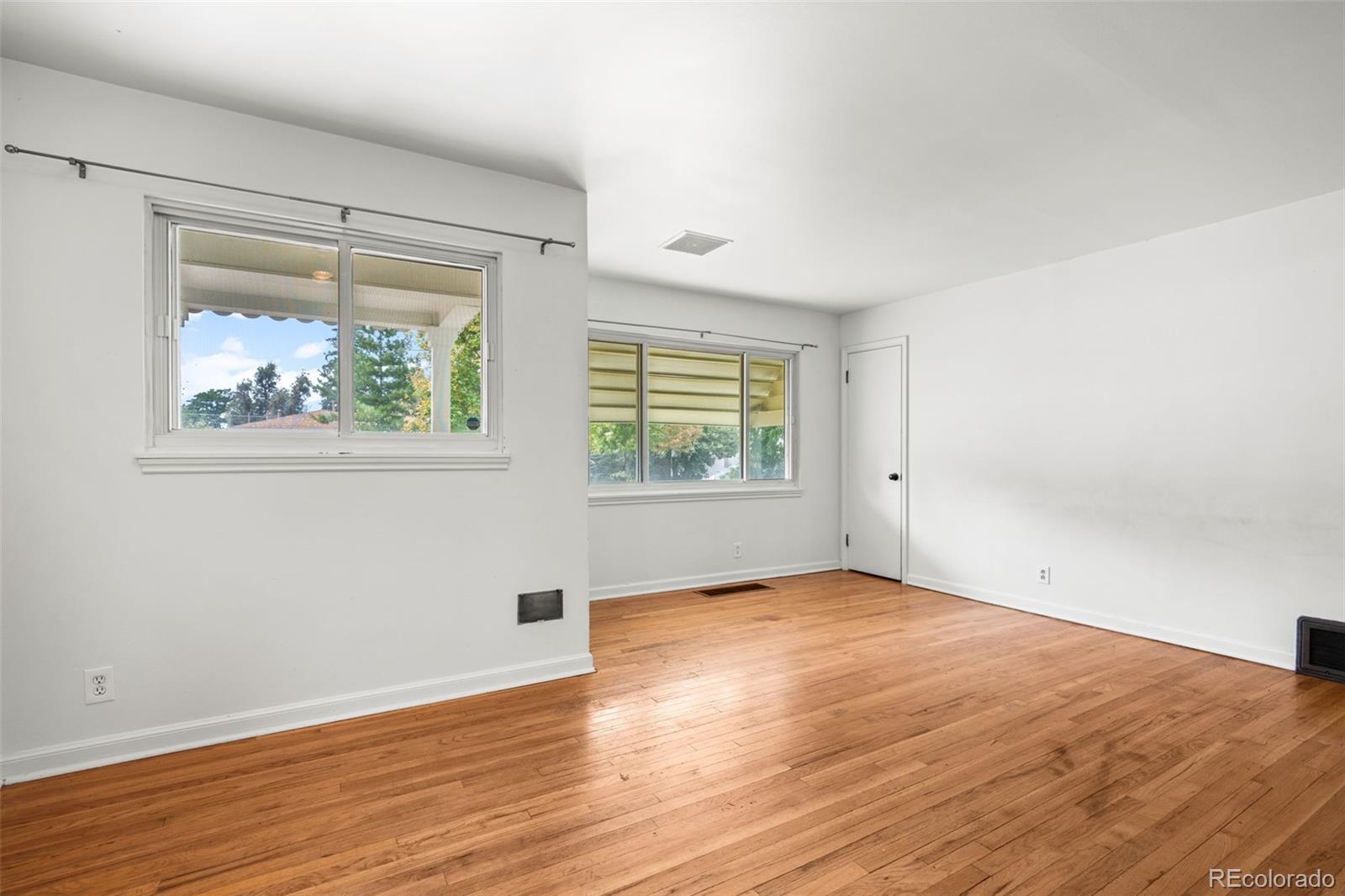 MLS Image #5 for 2256  geneva street,aurora, Colorado