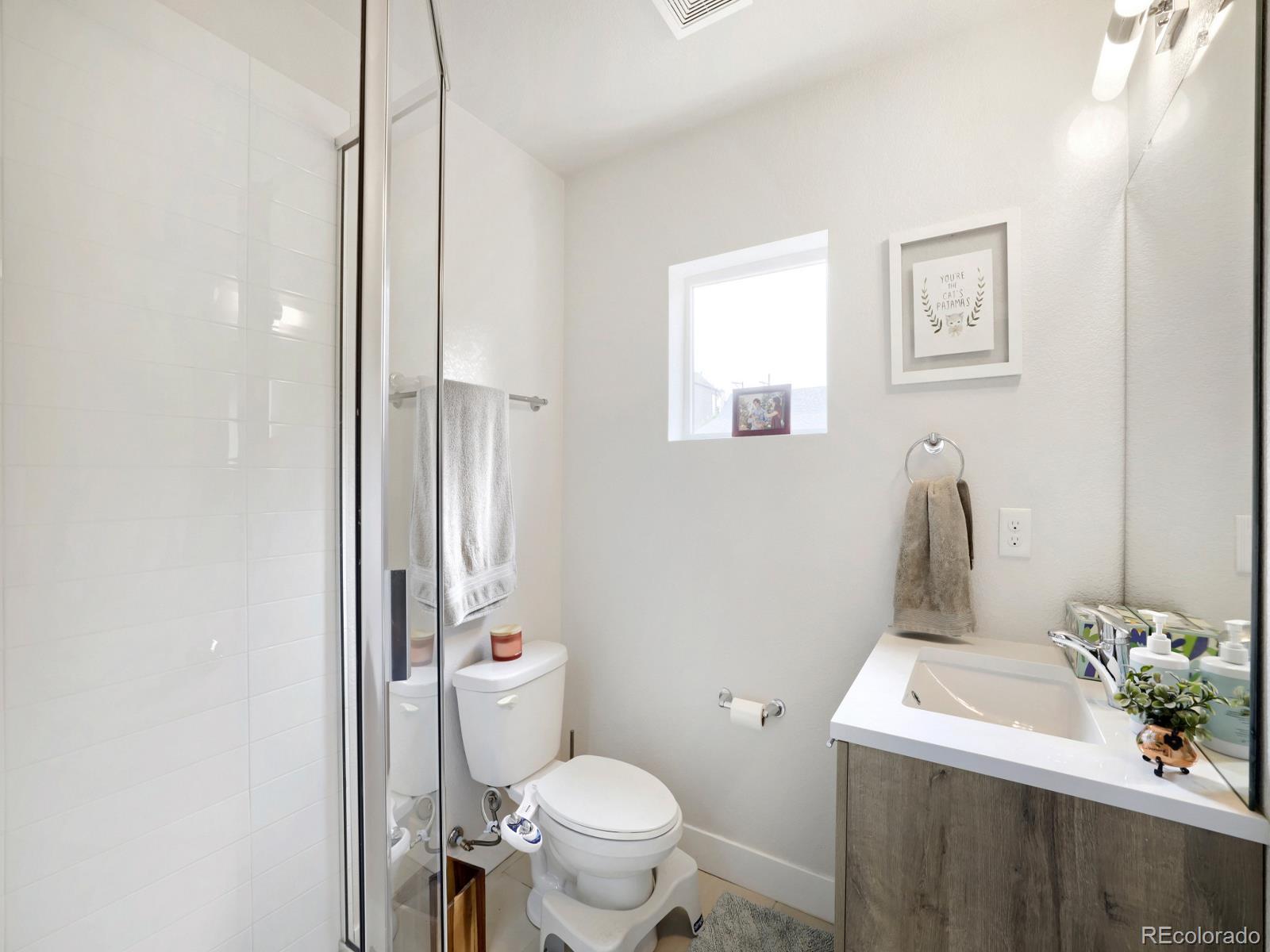 MLS Image #12 for 5666 w 10th place,denver, Colorado