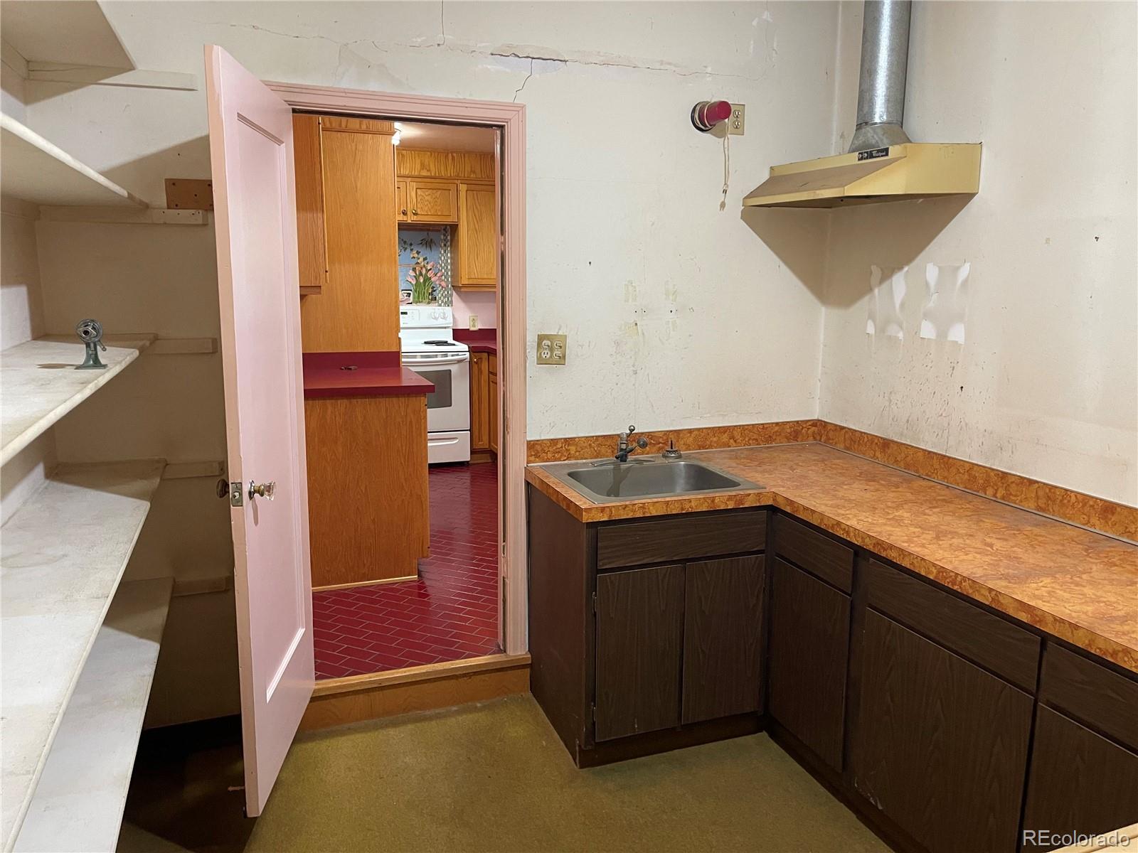 MLS Image #11 for 1055  krameria street,denver, Colorado