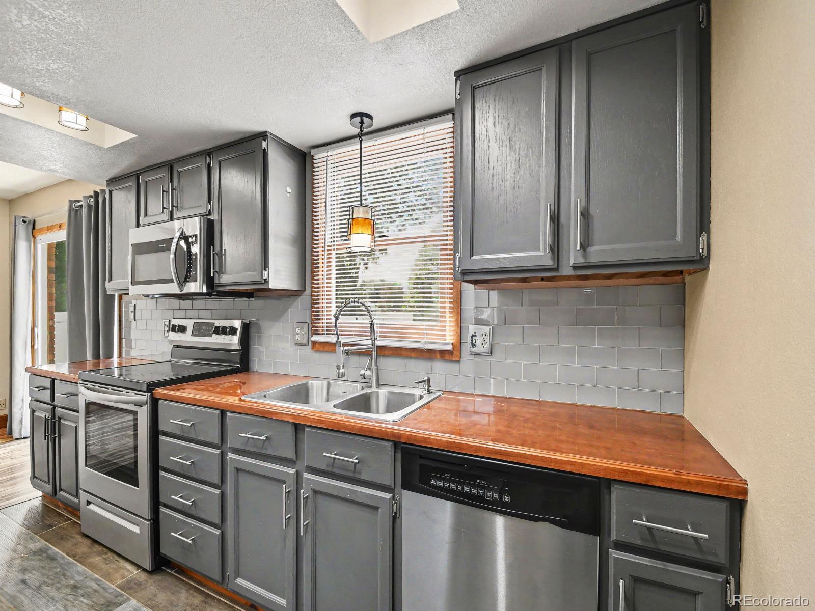 MLS Image #7 for 928  torrey pine place,loveland, Colorado