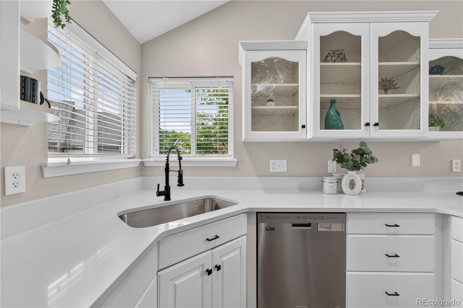 MLS Image #5 for 3856 s gibralter street,aurora, Colorado