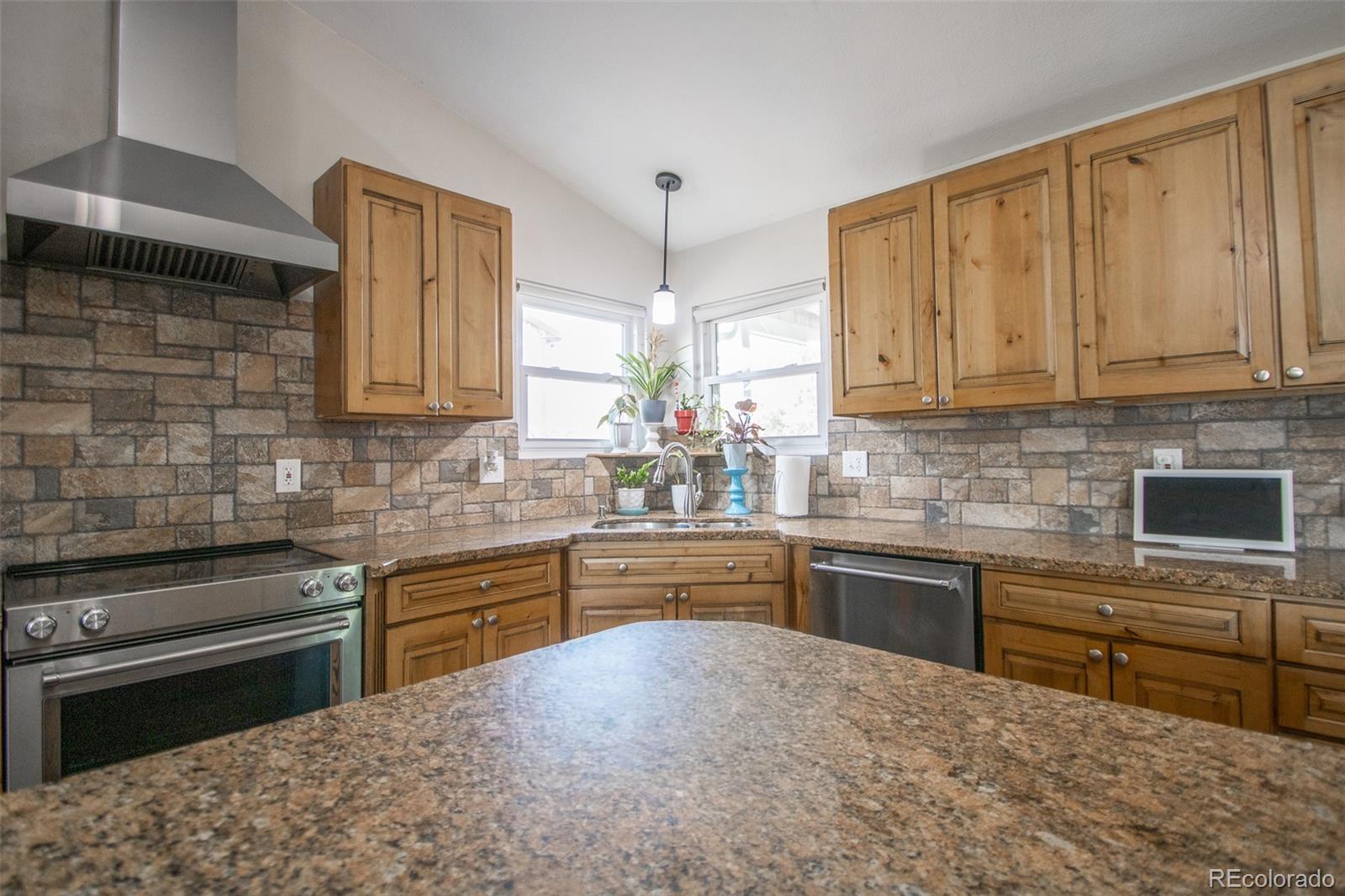 MLS Image #10 for 13498  county road 6 ,fort lupton, Colorado