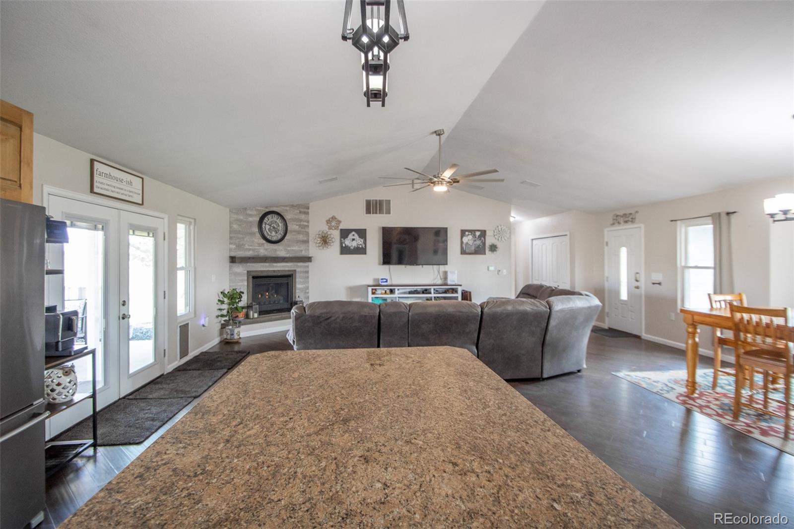 MLS Image #11 for 13498  county road 6 ,fort lupton, Colorado