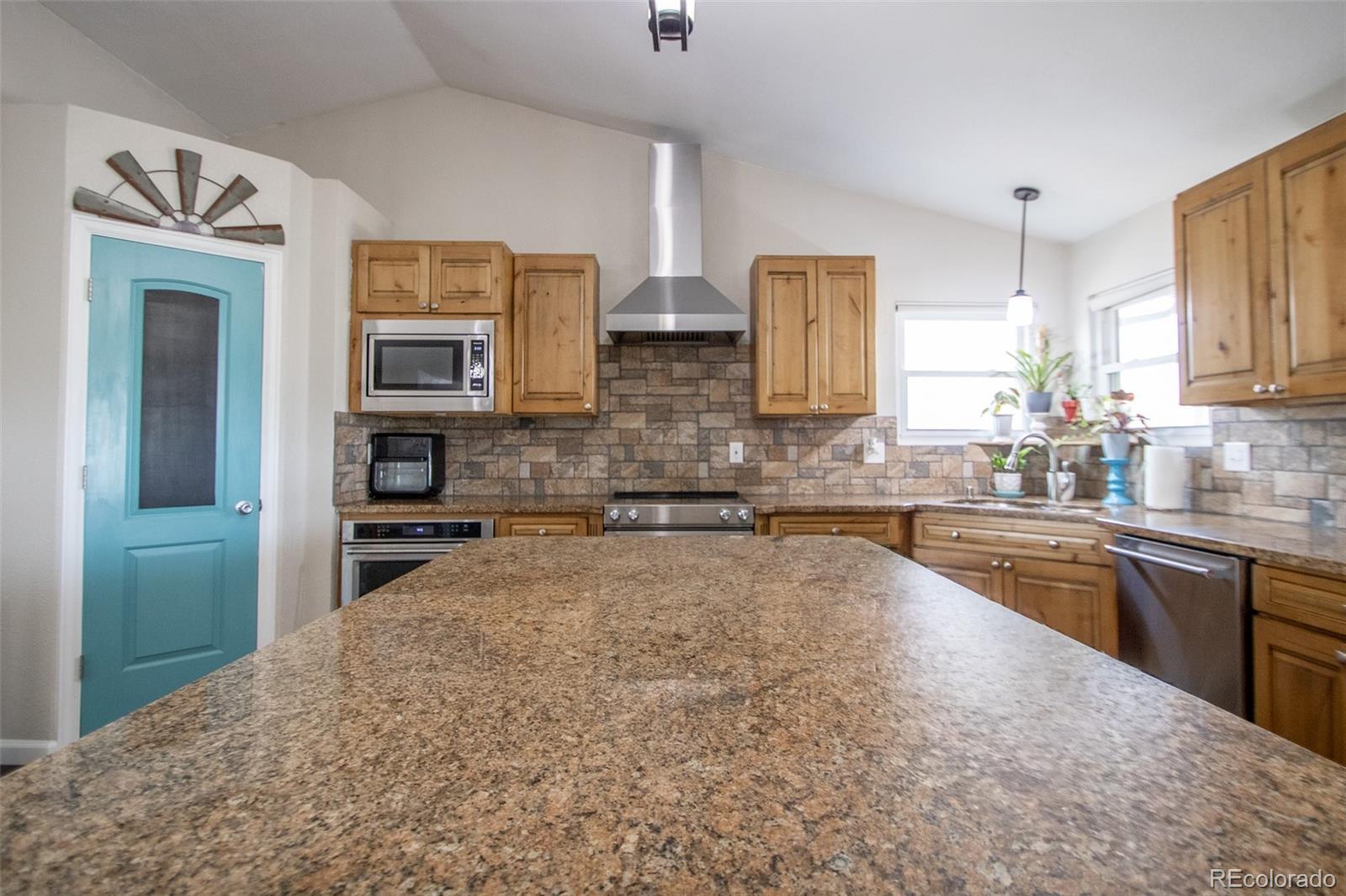 MLS Image #12 for 13498  county road 6 ,fort lupton, Colorado